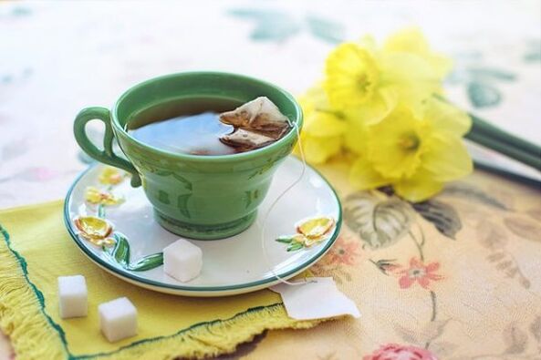 Green tea, herbal decoctions